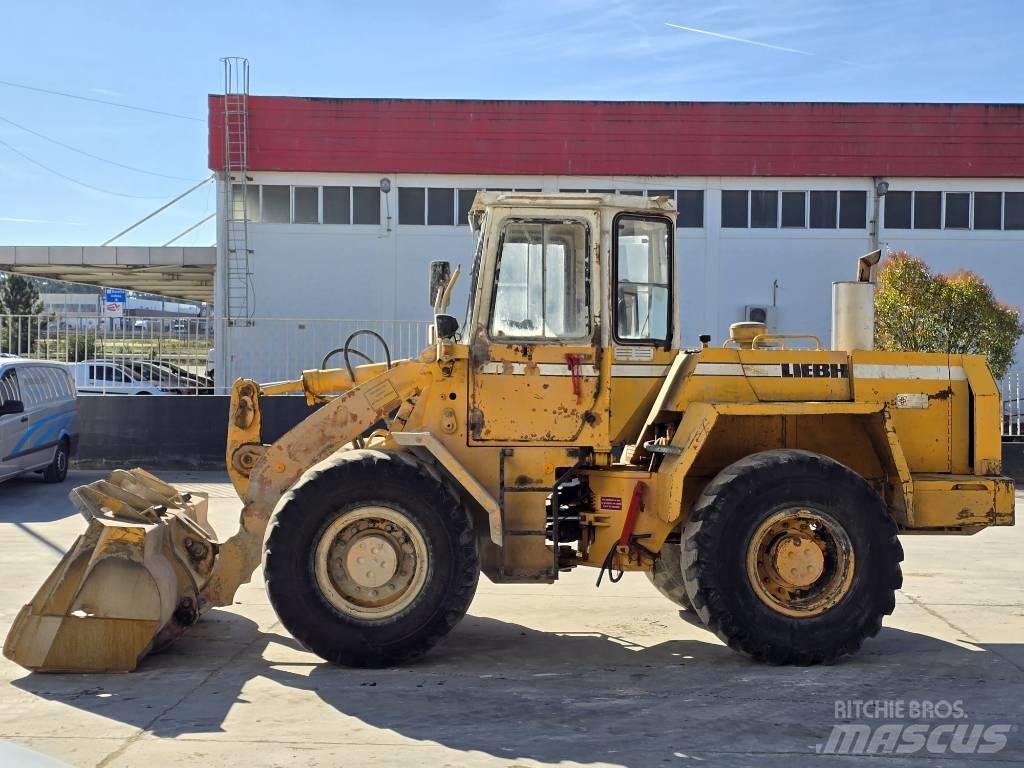 Liebherr L521 Gumikerekes homlokrakodók