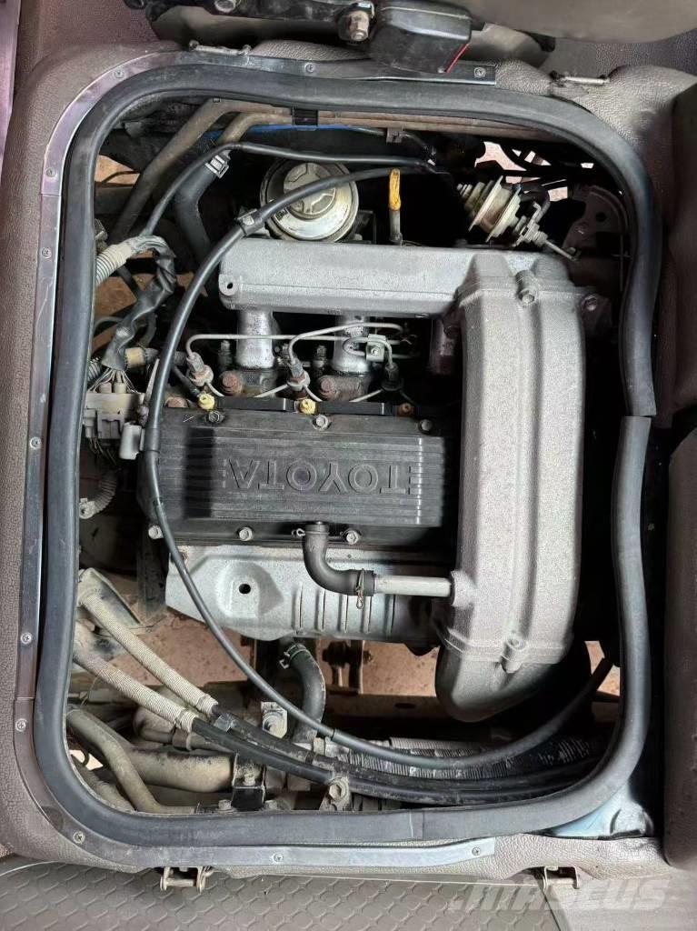 Toyota Coaster Bus Mini buszok