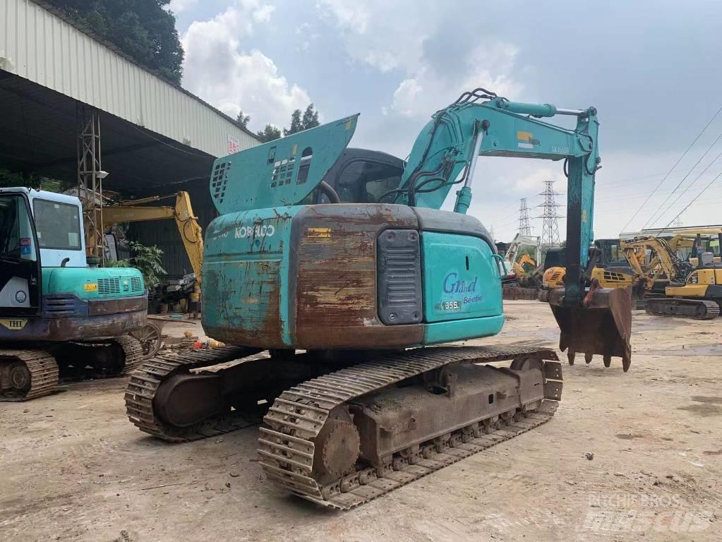 Kobelco SK 135 Lánctalpas kotrók
