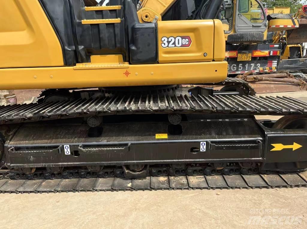 CAT 320 GC Lánctalpas kotrók