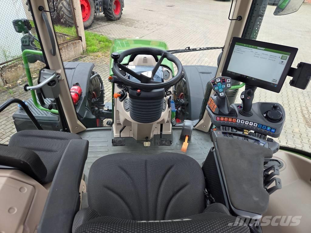 Fendt 724 Vario Traktorok