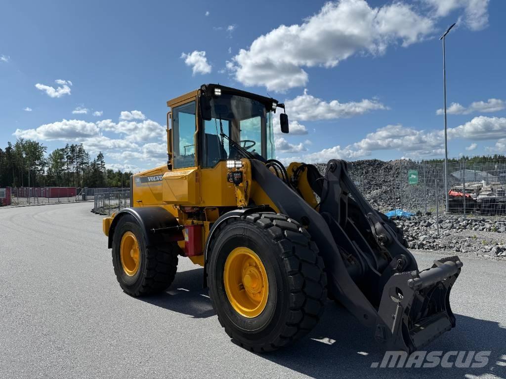 Volvo L 70 C Gumikerekes homlokrakodók