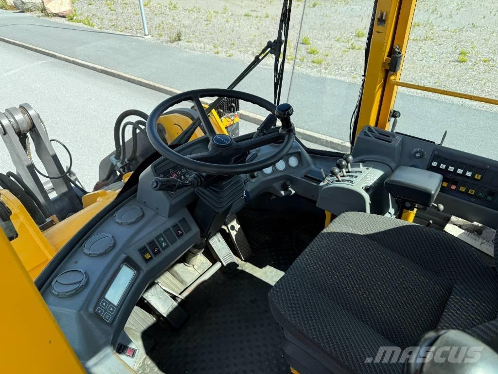 Volvo L 70 C Gumikerekes homlokrakodók