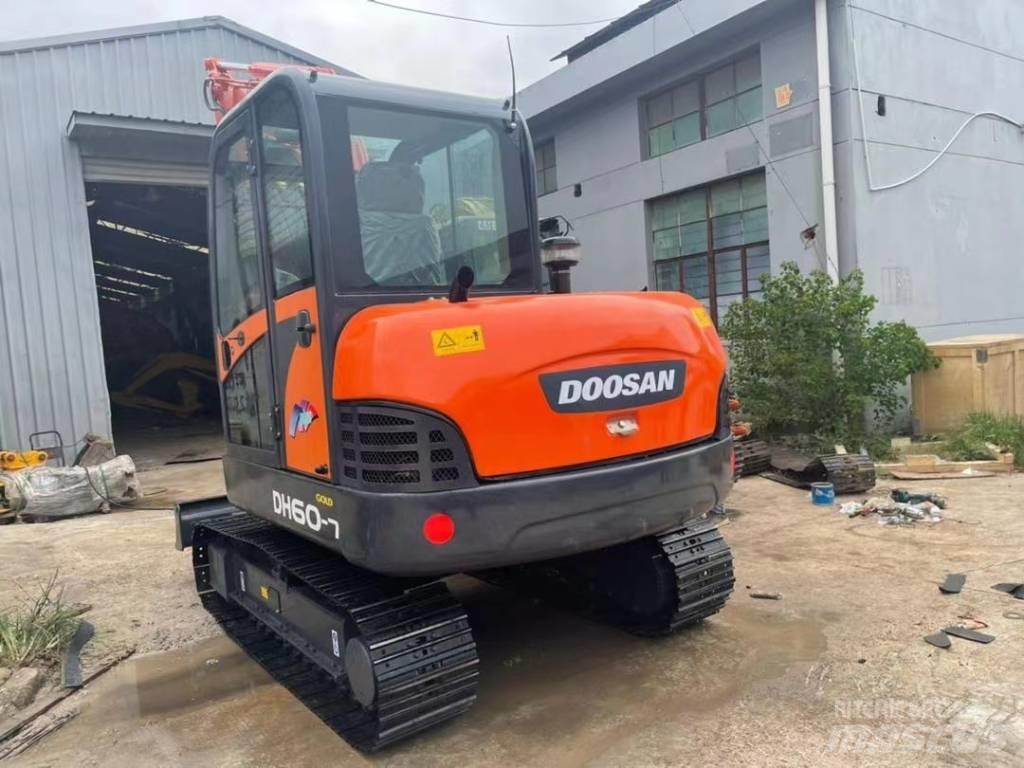 Doosan DH 60-7 Mini kotrók < 7t