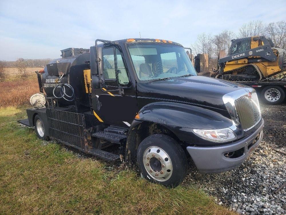 International 4300 Egyéb