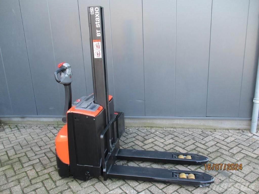 BT SWE 080L Gyalogkíséretű targonca