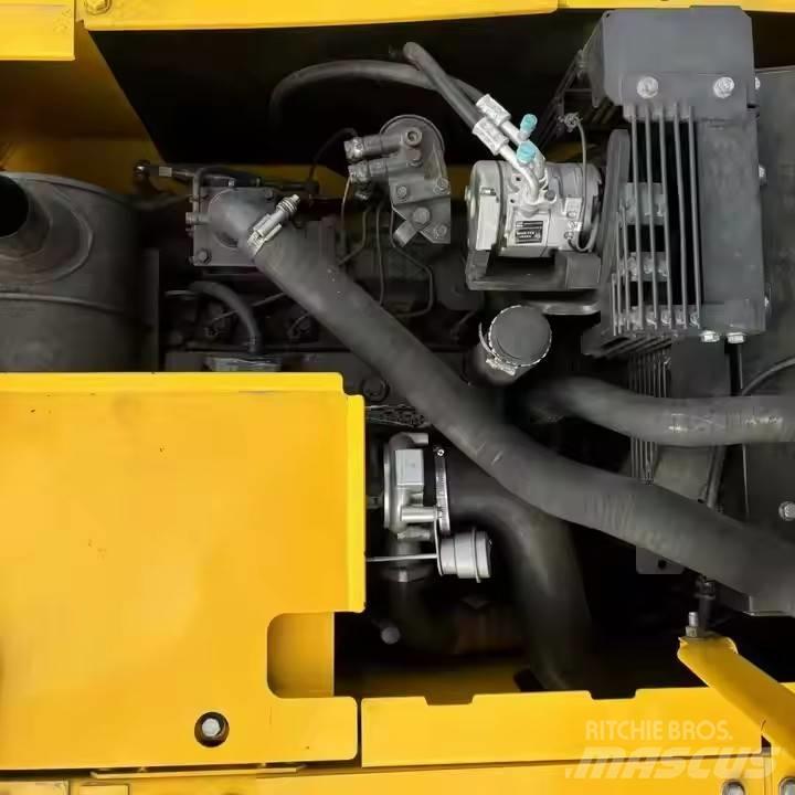 Komatsu PC 130 Lánctalpas kotrók