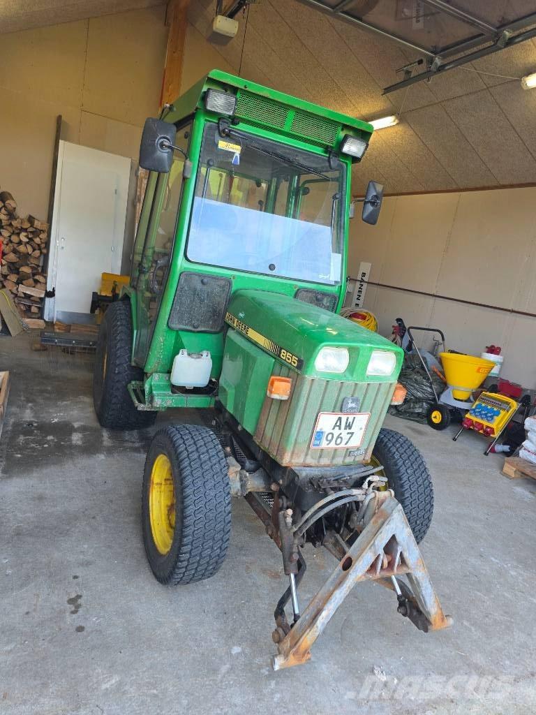 John Deere 855 Kompakt traktorok