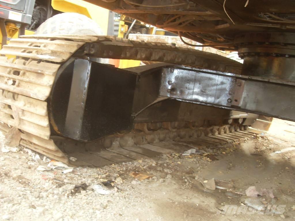 Hitachi EX 200-1 Lánctalpas kotrók