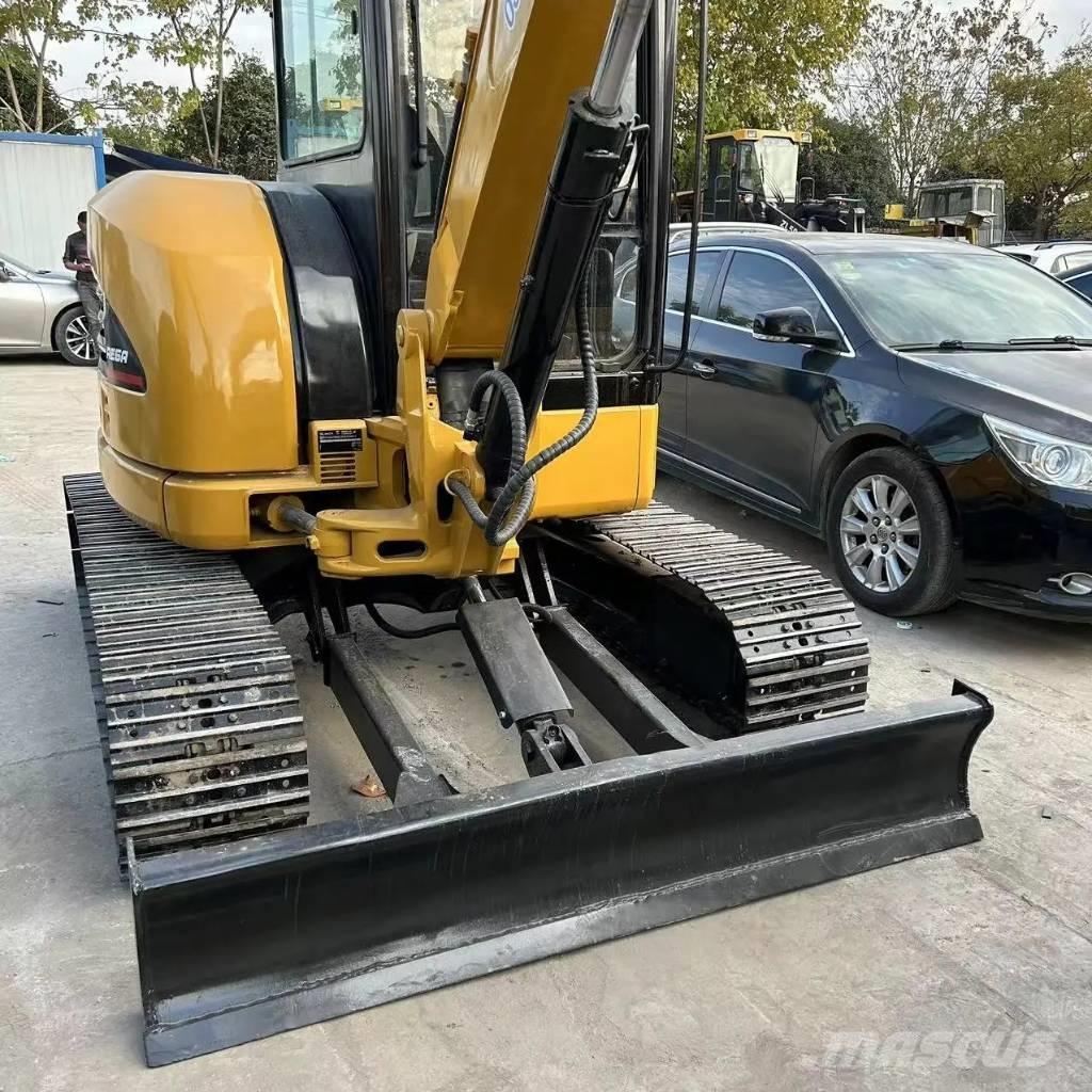 CAT 304 C CR Mini kotrók < 7t