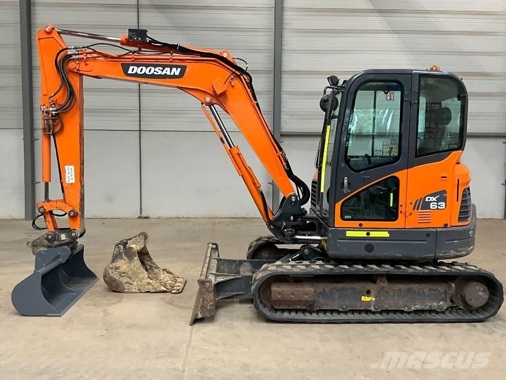 Doosan DX 63-3 Mini kotrók < 7t
