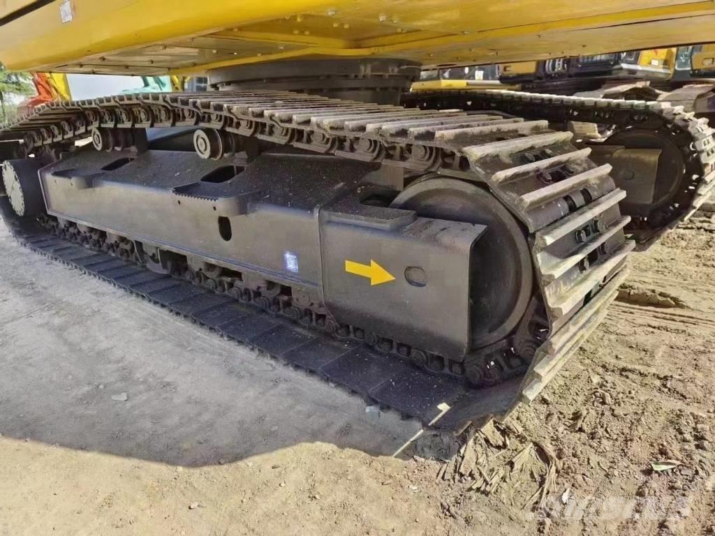 Komatsu PC 200-8 Lánctalpas kotrók