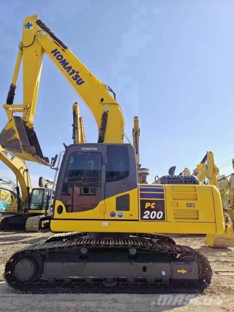 Komatsu PC 200-8 Lánctalpas kotrók