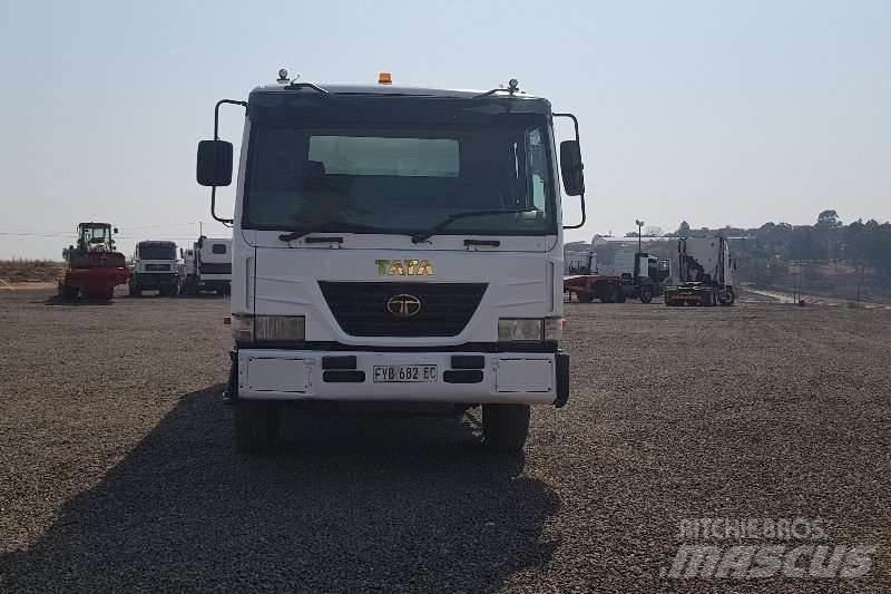 Tata Novus 3434 Egyéb