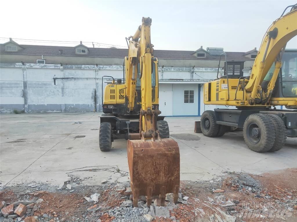 Hyundai R60W-7 Gumikerekes kotrók