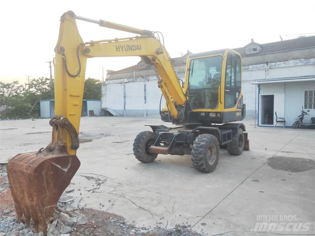 Hyundai R60W-7 Gumikerekes kotrók
