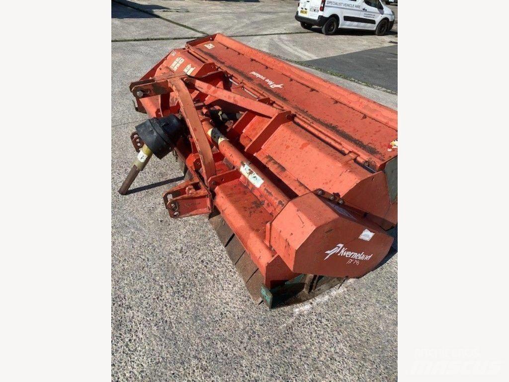 Kverneland FX 265 Vontatott pázsitnyírók