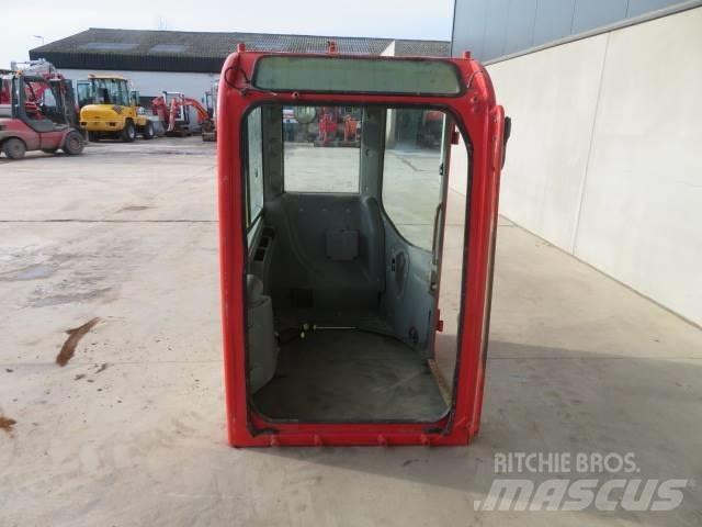 Volvo ECR 88 Vezetőfülke és belső tartozékok