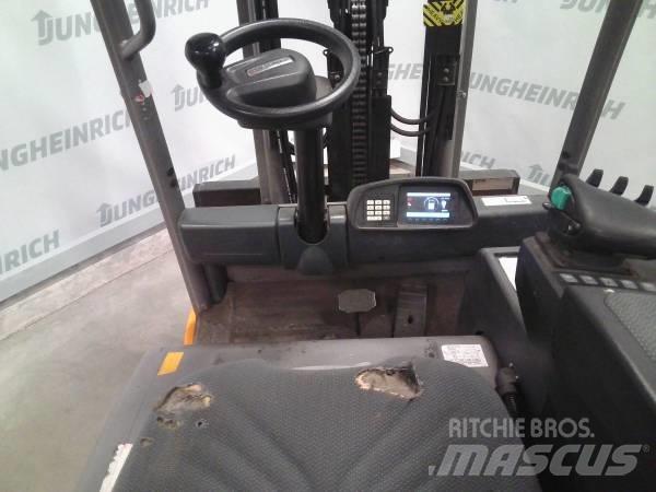 Jungheinrich EFG 320 Elektromos targoncák