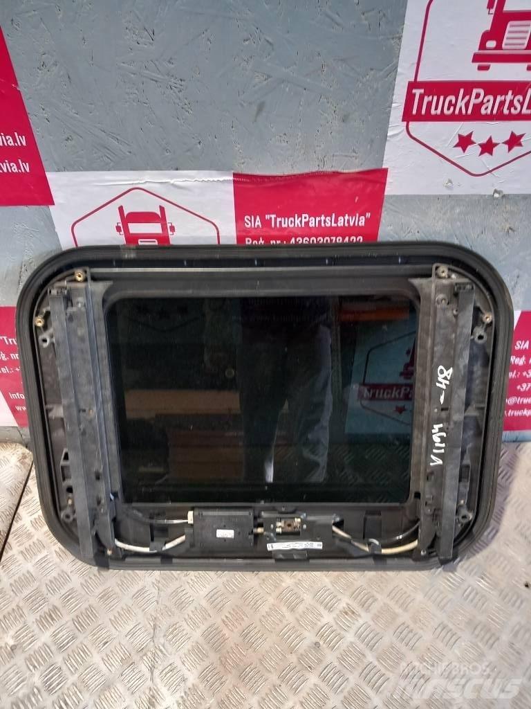 Volvo FH 12 20379286 Vezetőfülke és belső tartozékok