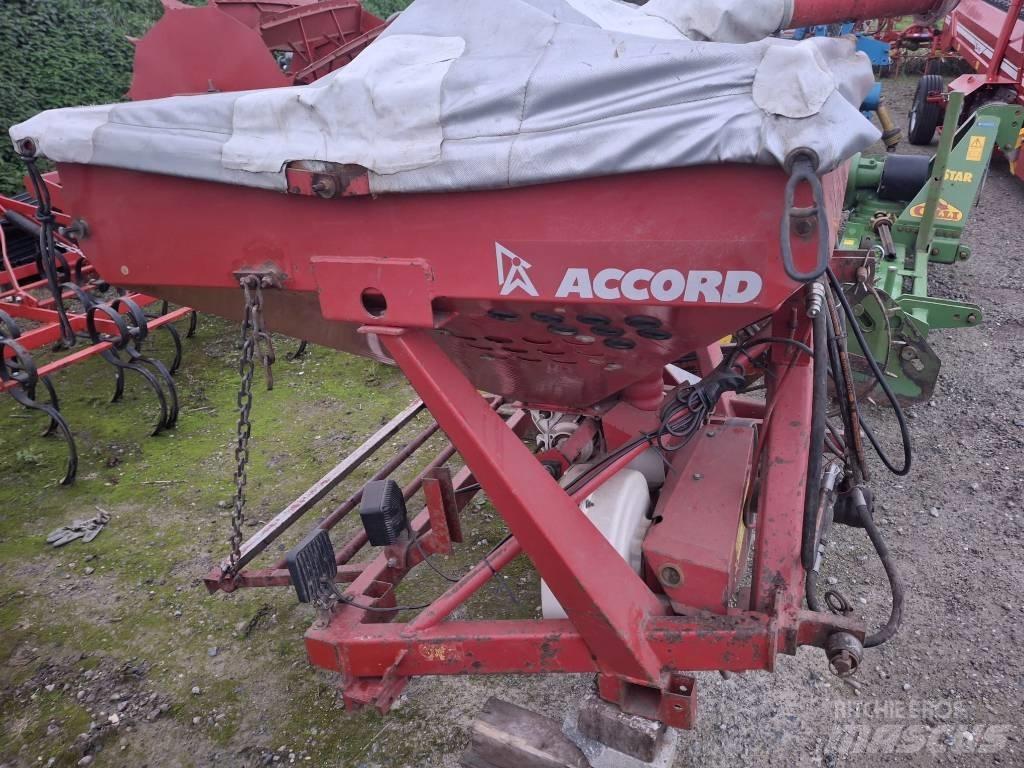Kverneland Accord Vetőgépek