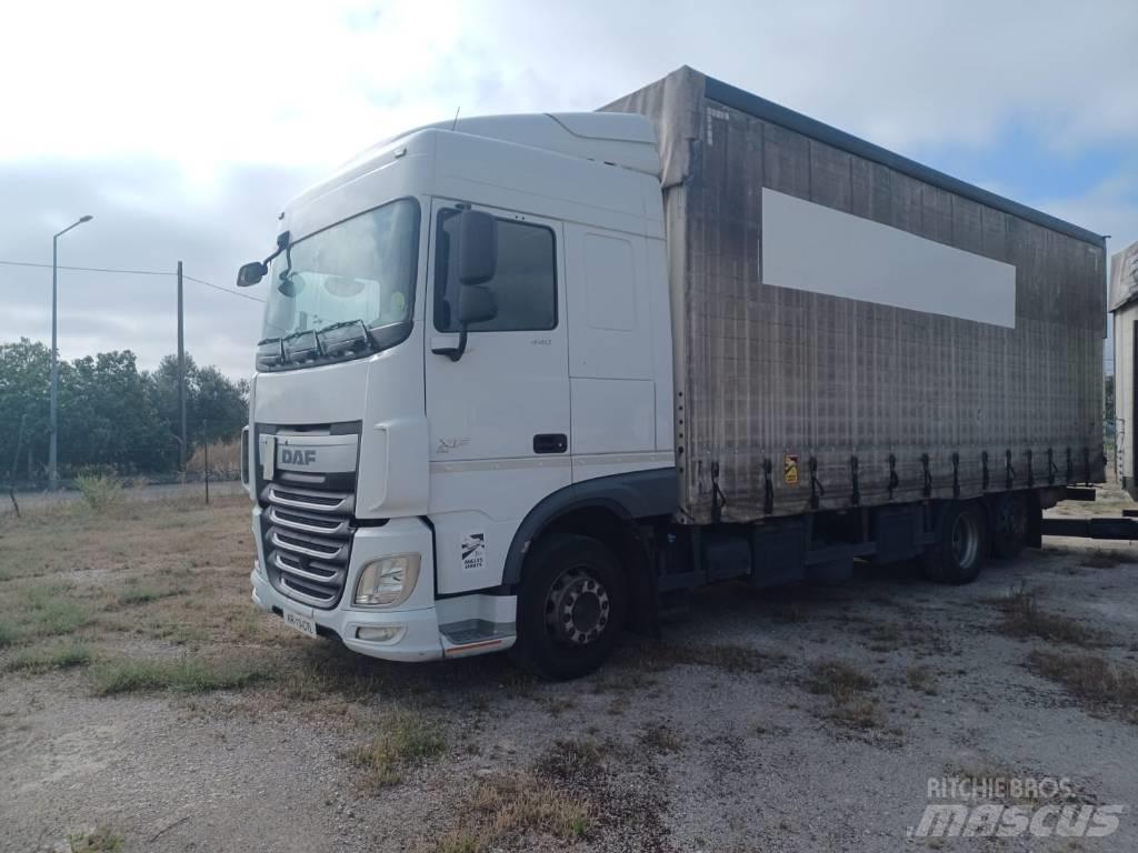 DAF XF 440 Elhúzható ponyvás