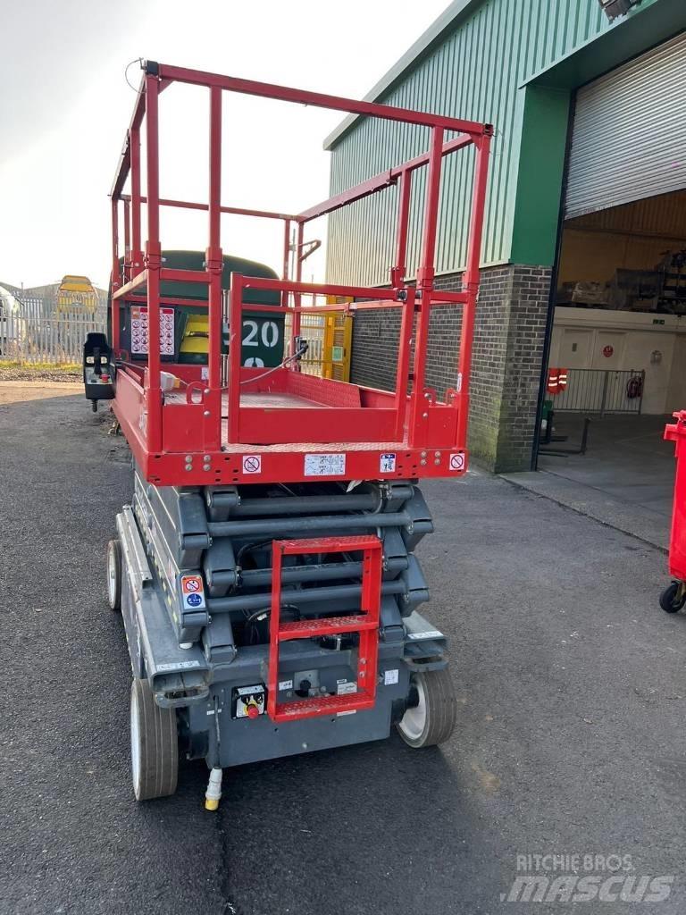 SkyJack SJ 4732 Ollós emelők