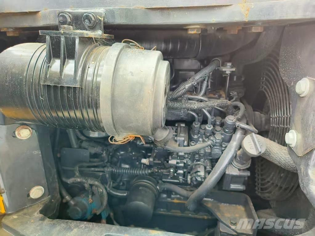 Komatsu PC 40 MR Mini kotrók < 7t