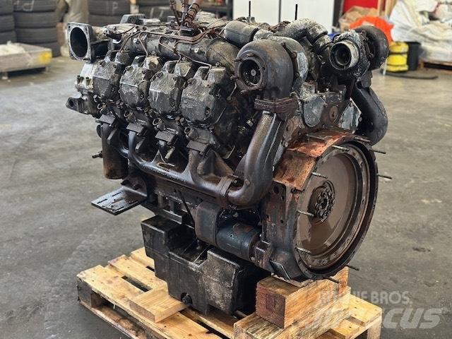 Deutz TCD2015 V08 Motorok