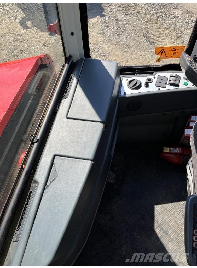 Komatsu 845 Kihordók