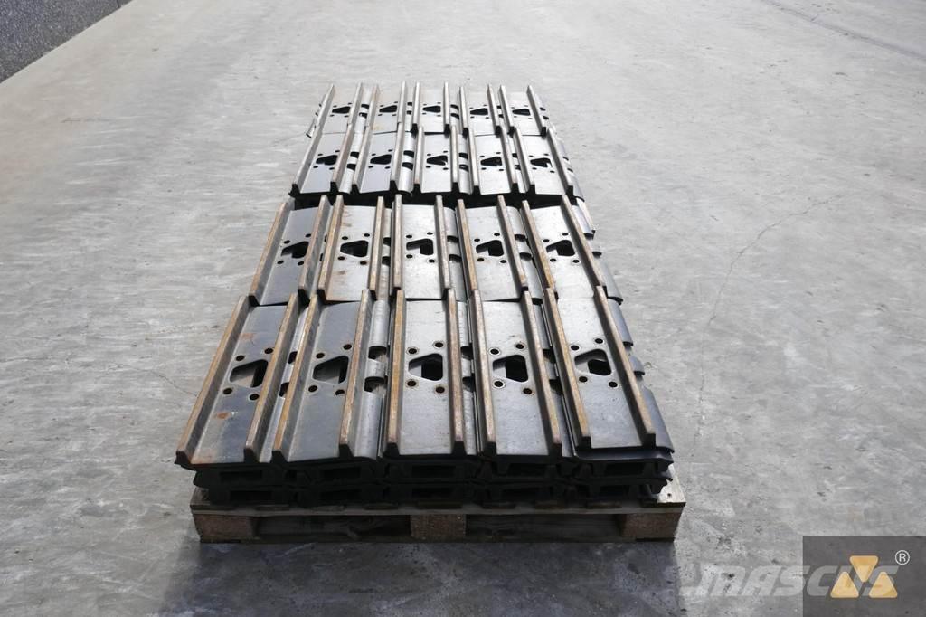 CAT 330 Trackshoes Gumiabroncsok, kerekek és felnik