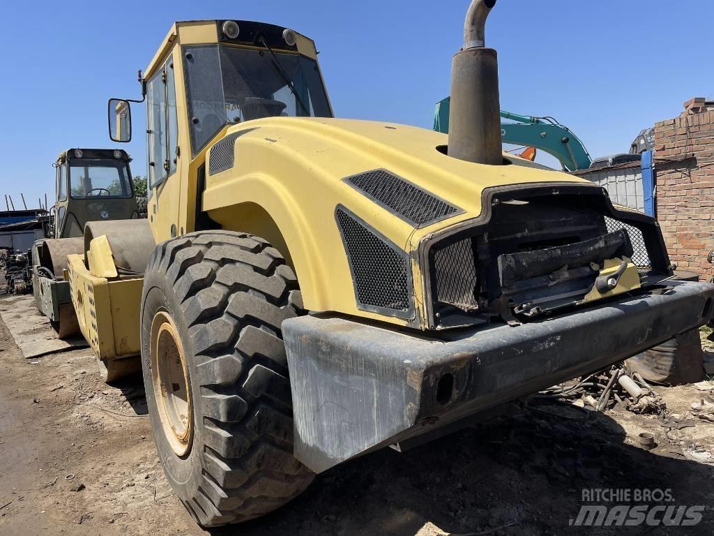 Bomag 226-4 Egydobos hengerek