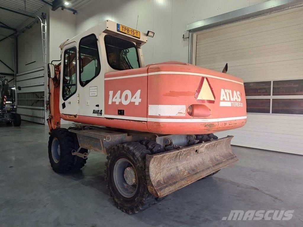 Atlas 1404 Gumikerekes kotrók