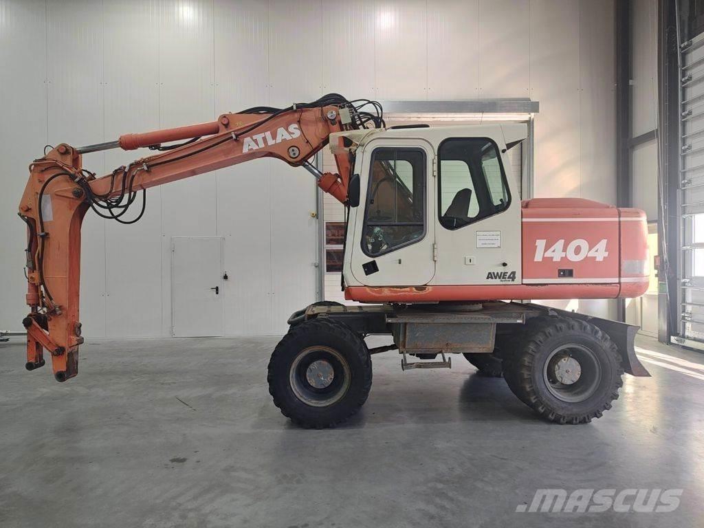 Atlas 1404 Gumikerekes kotrók