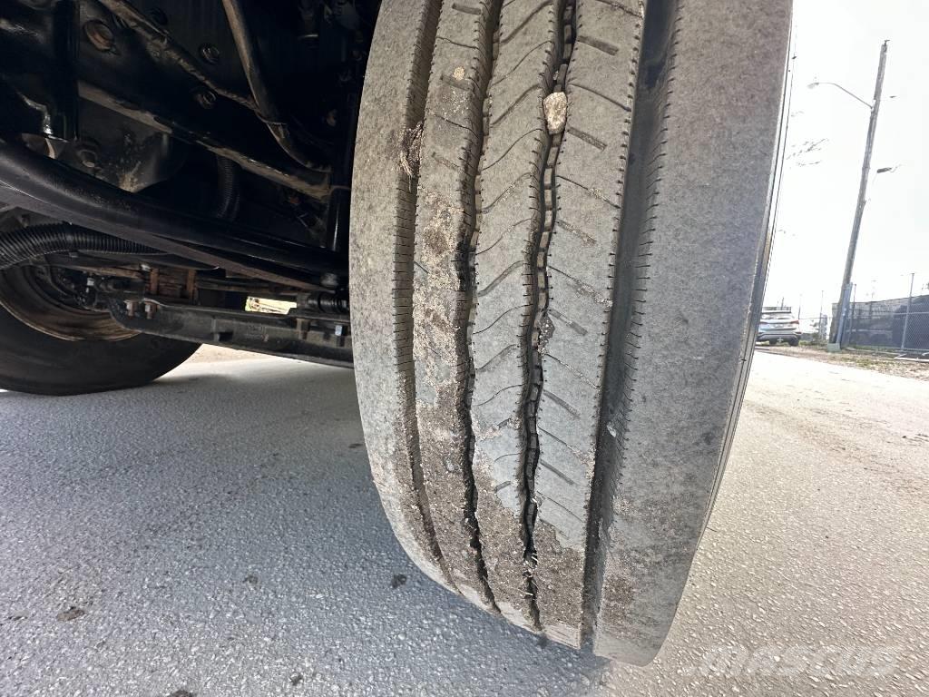 Ford F 750 XLT Tartályos teherautók