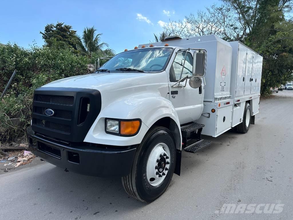 Ford F 750 XLT Tartályos teherautók