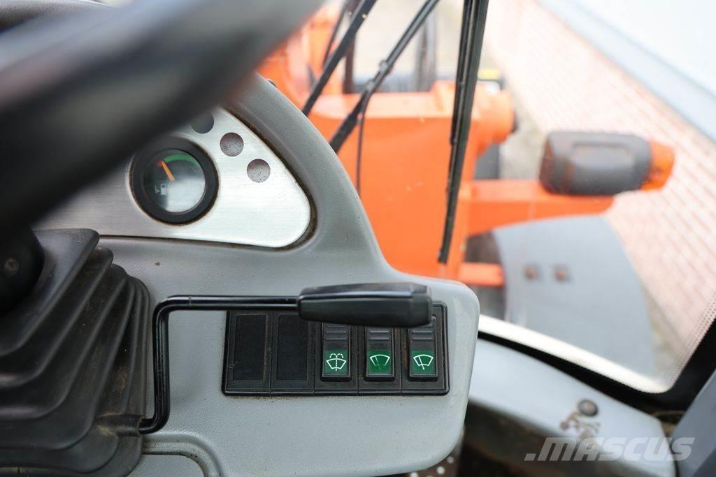 Terex TL120 Gumikerekes homlokrakodók