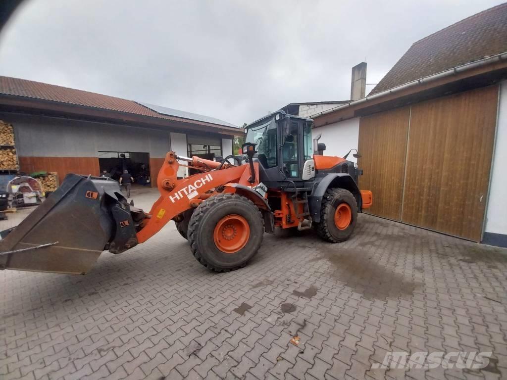 Hitachi ZW 180-5B Gumikerekes homlokrakodók