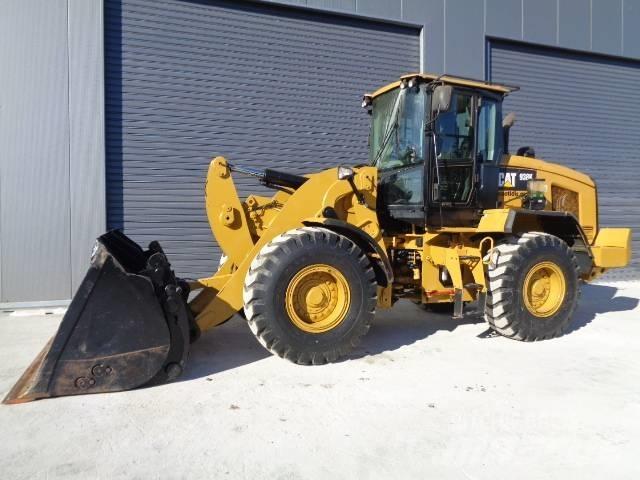 CAT 938 K Gumikerekes homlokrakodók