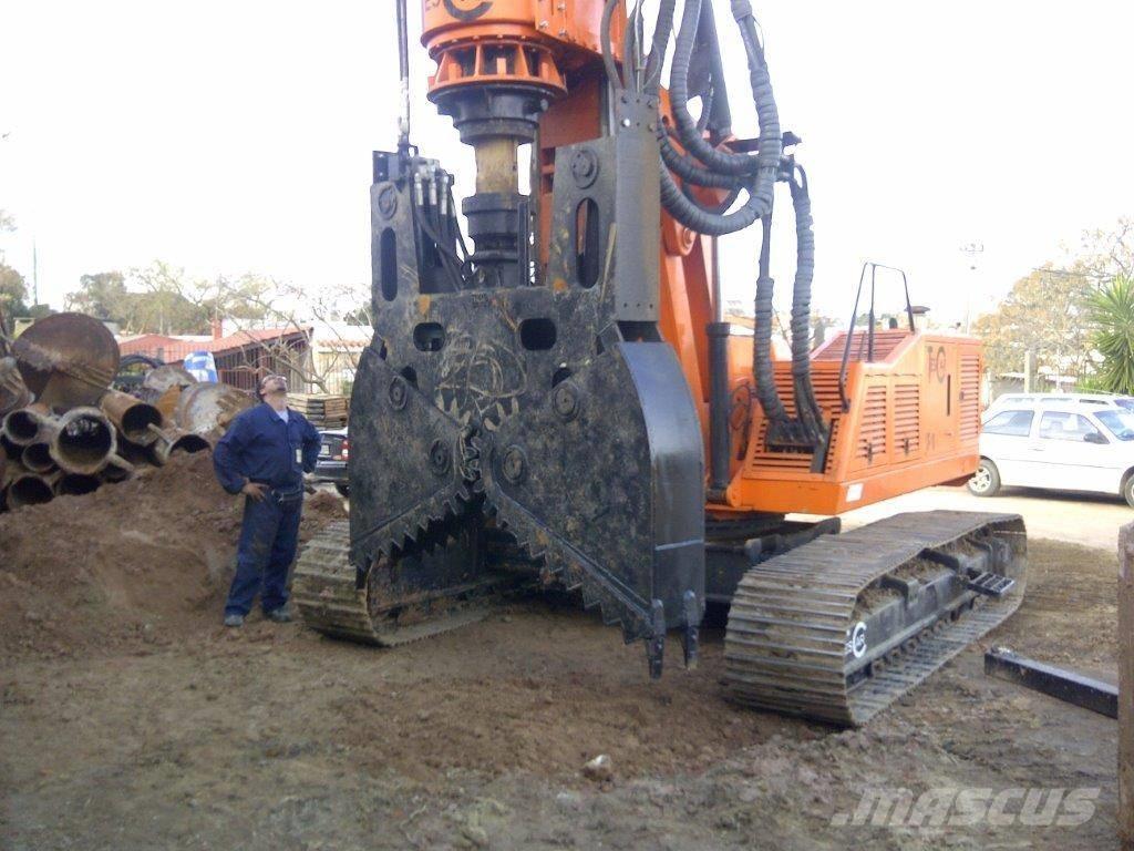 Tescar CF8 DW Vibrátoros cölöpverő