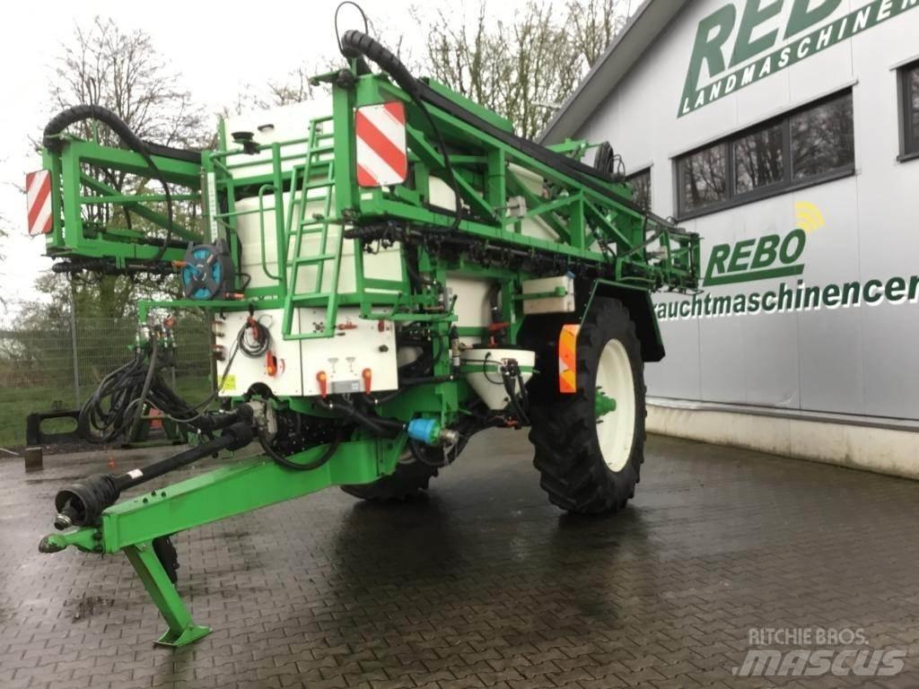 CHD F 7033 A Vontatott trágyaszórók