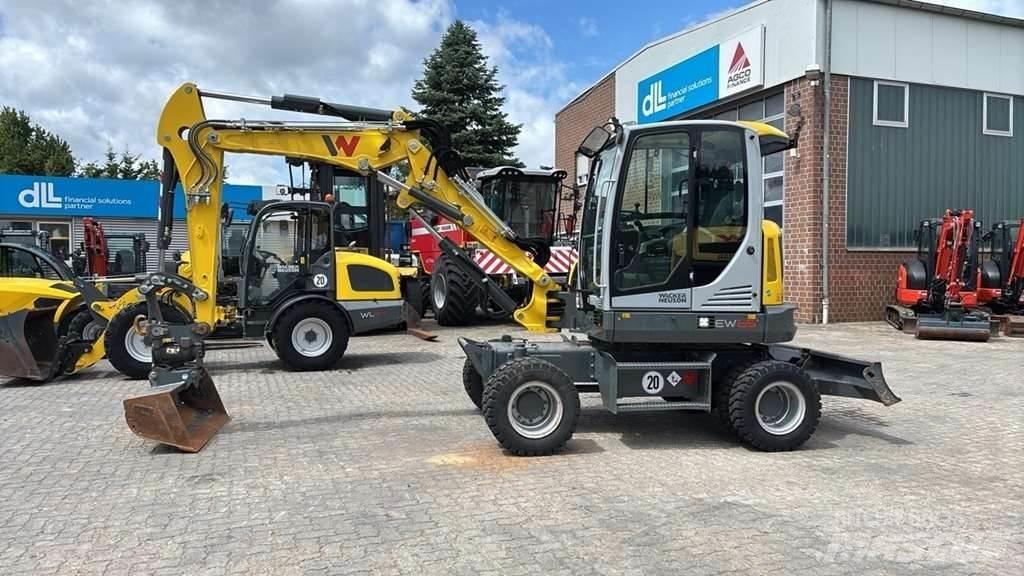 Wacker Neuson EW65 Speciális kotrók