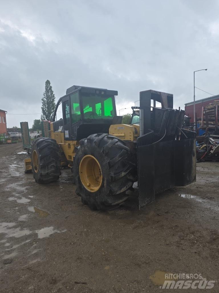CAT 525 C Vonszolók