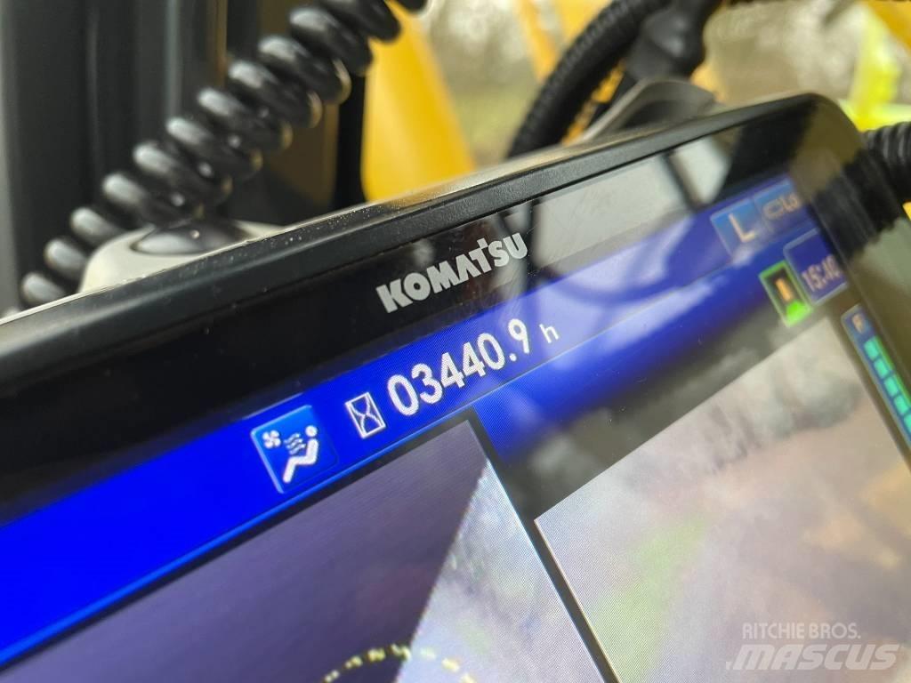 Komatsu PC 138 Hosszú gém kotrók