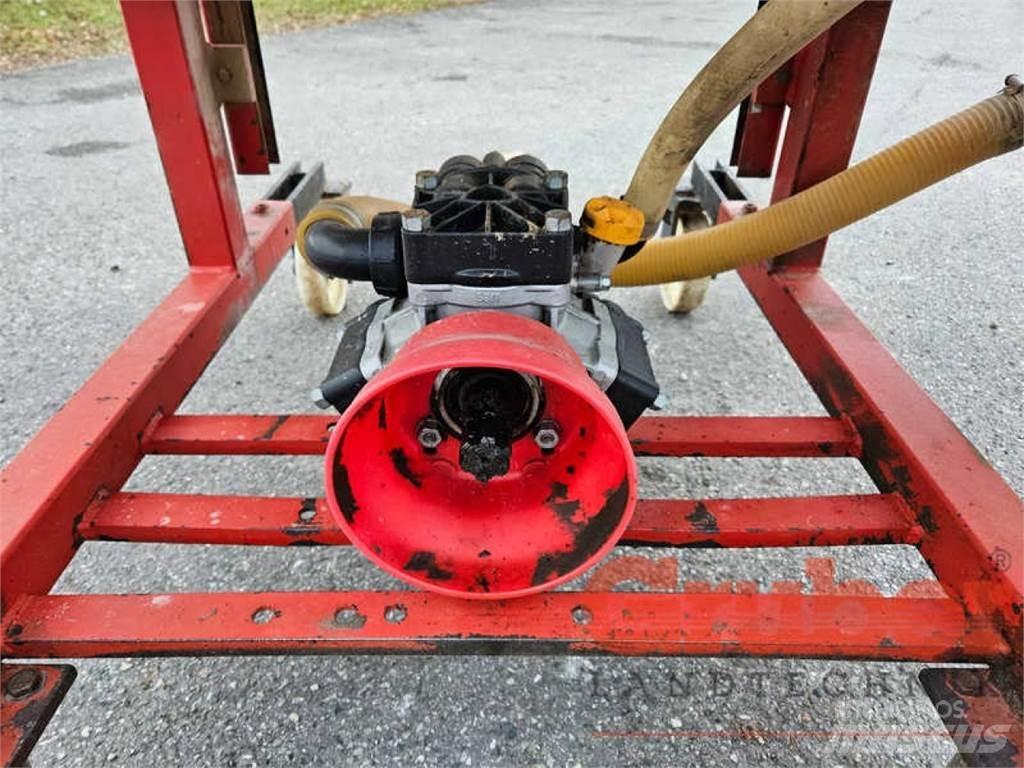 Schmotzer 800 l Vontatott trágyaszórók