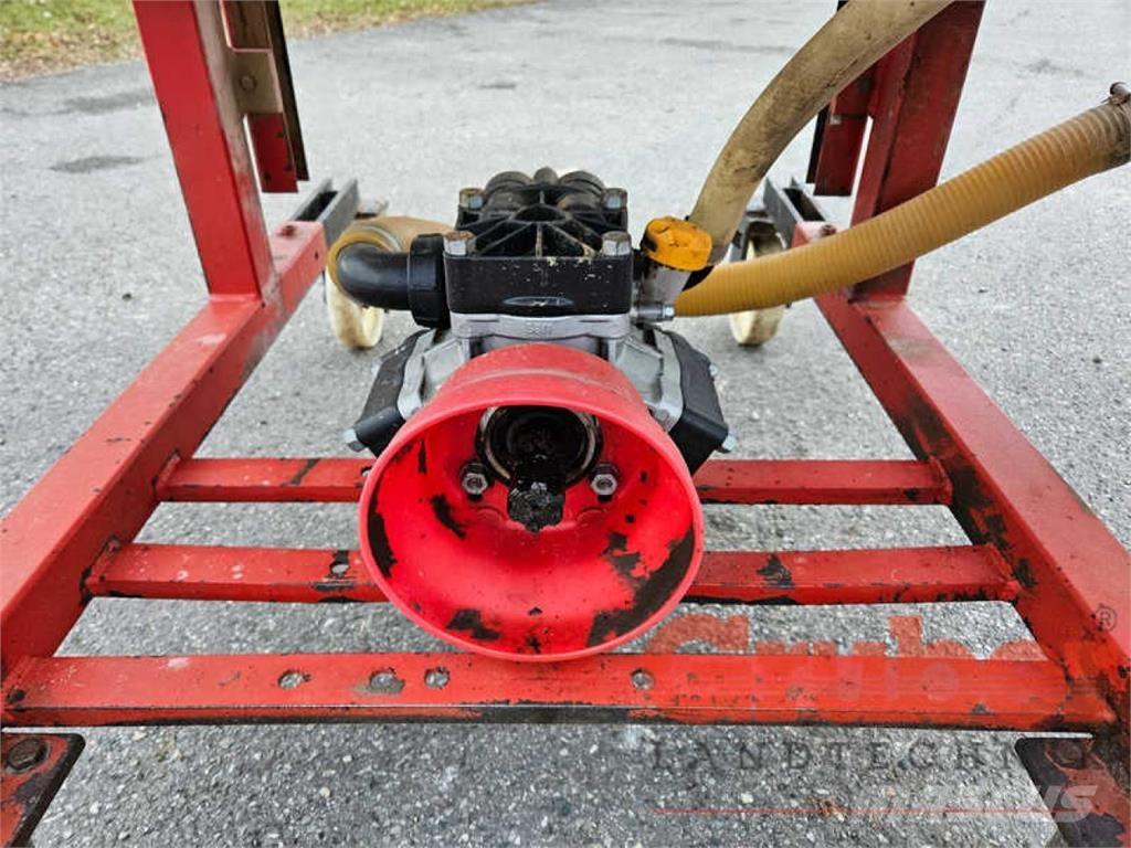 Schmotzer 800 l Vontatott trágyaszórók