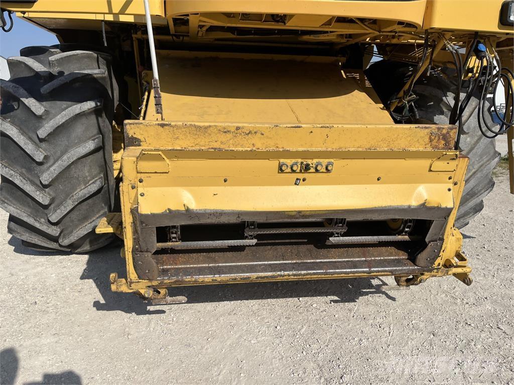 New Holland TX68 Kombájnok