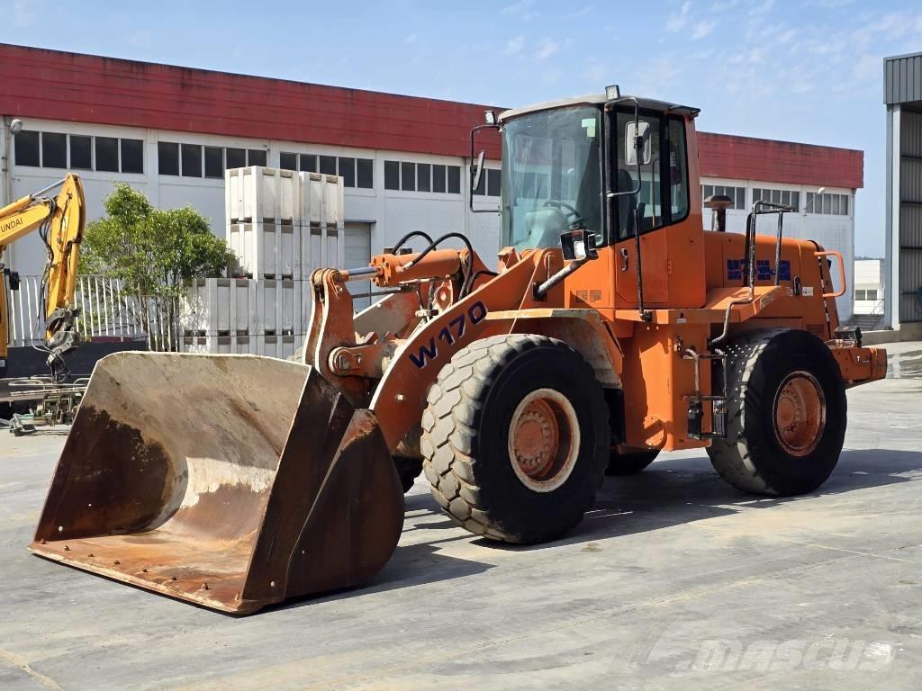 Fiat-Hitachi W170 Gumikerekes homlokrakodók