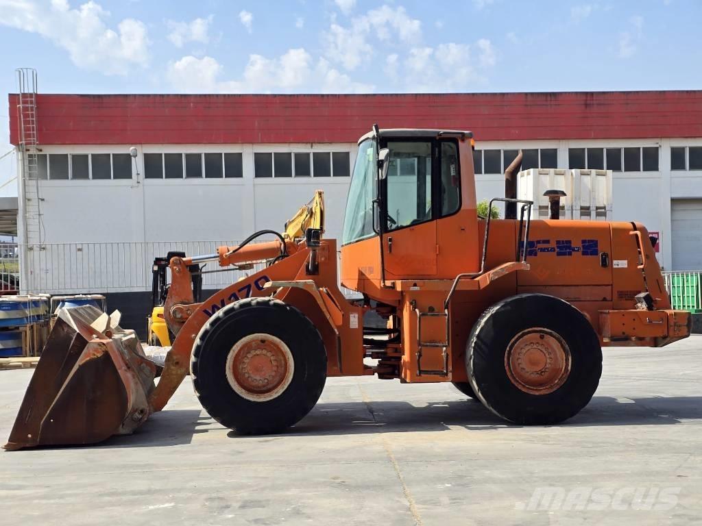 Fiat-Hitachi W170 Gumikerekes homlokrakodók