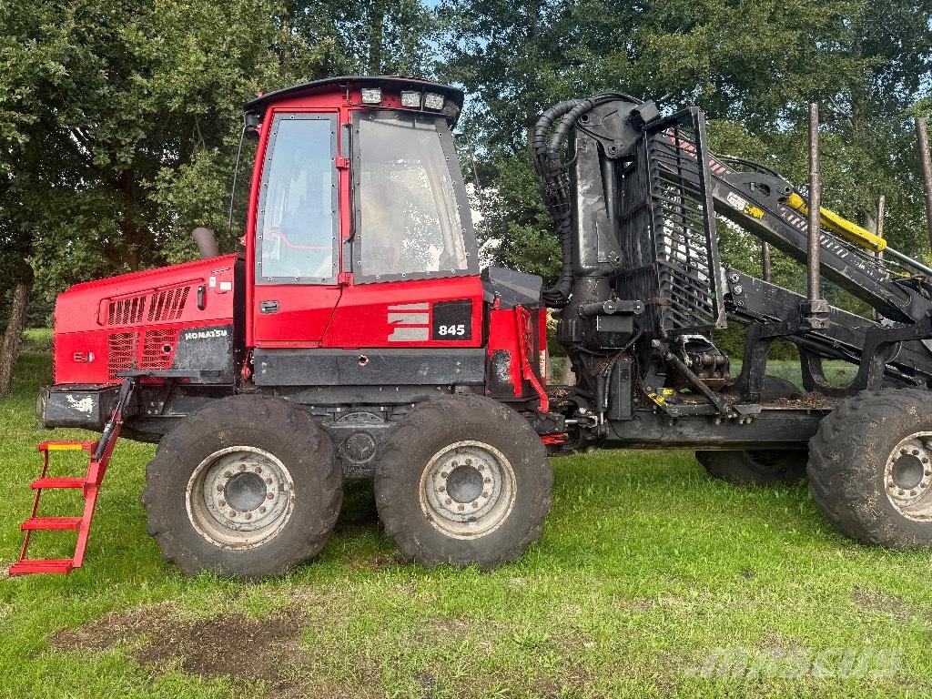 Komatsu 845 Kihordók